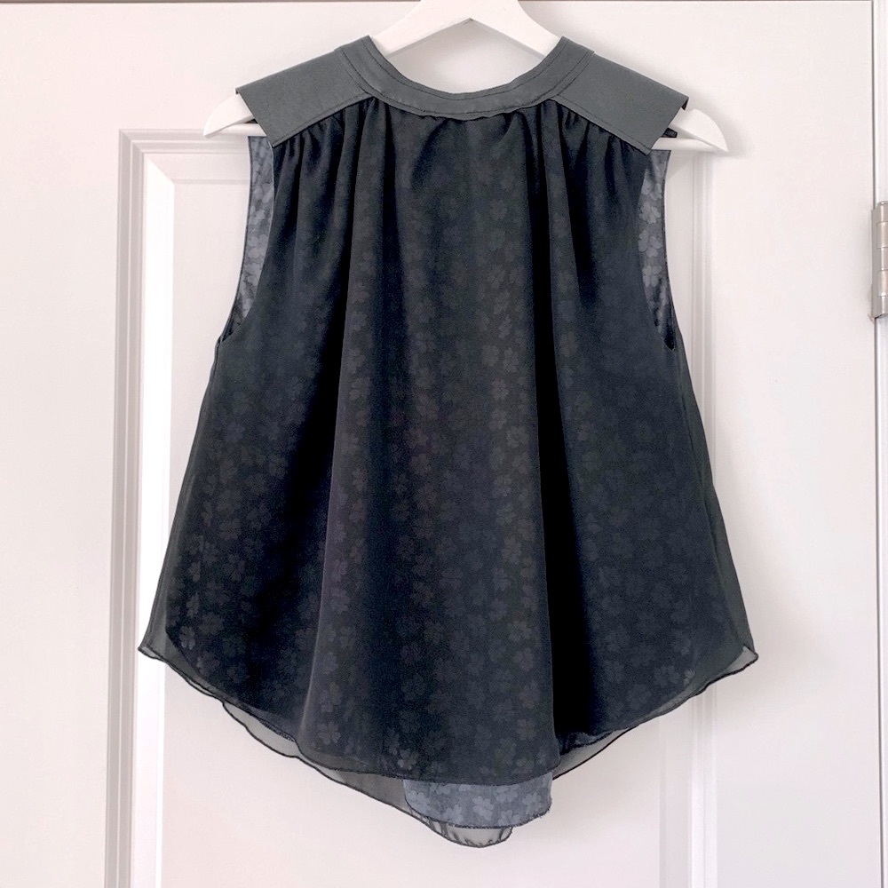 MOVING SALE | Women’s Urban Outfitters / Urban Renewal Sleeveless Blouse, Size S